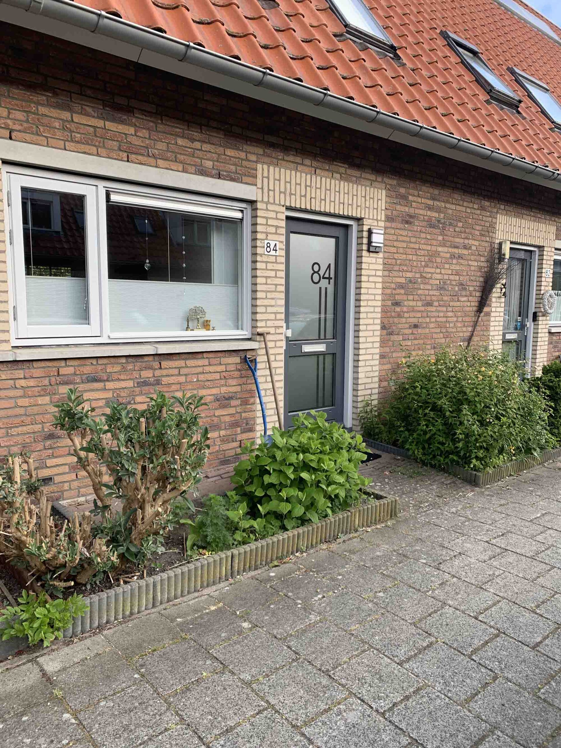 voorsituatie_voortuin_klusbedrijfvankester